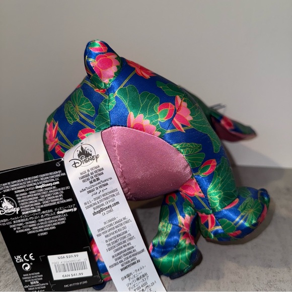 Stitch Crashes Disney Peter Pan Plush 12 of 12 - Picture 6 of 6